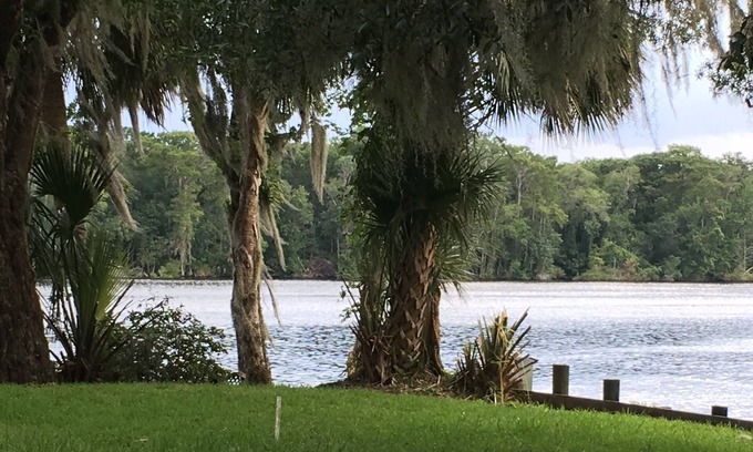 Satsuma Casa | Casa frente al río con 2 muelles y cobertizo para 7 personas