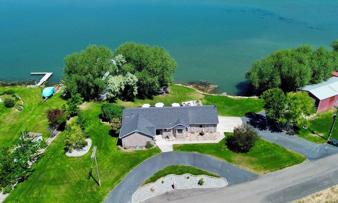 Burley Casa | Riverfront Retreat in Burley, ID – Walkout Basement, Dock & Peaceful Views