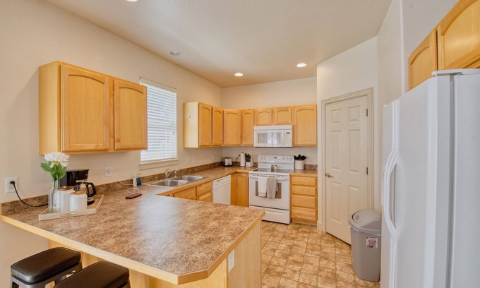 Twin Falls Casa | Rivermist sbdv/3 car garage/Netflix/large suite