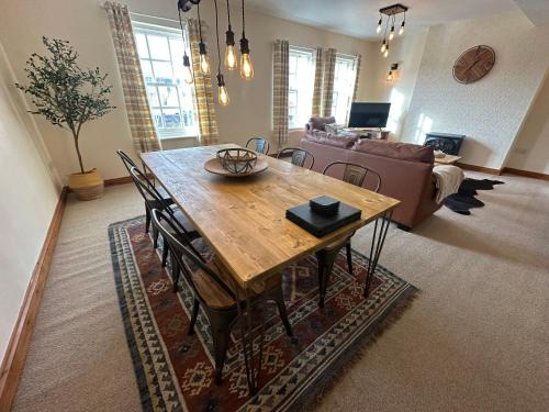 Brecon Casa | Riverside