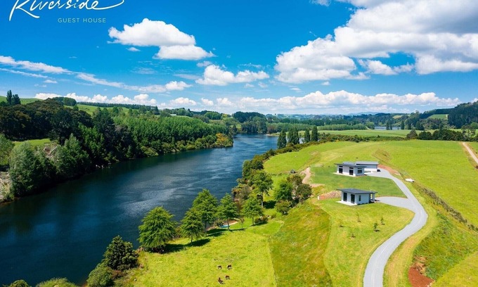 Richmond Downs Casa | Riverside Guest House - Relax in the peace and quiet on the rivers edge.