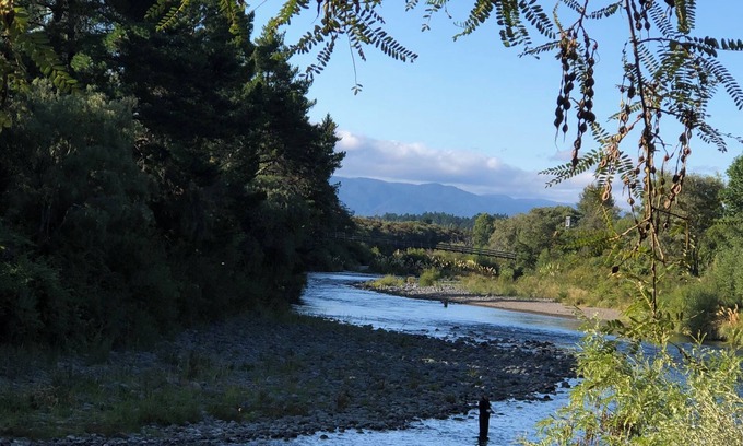 Turangi Casa | Riverside holiday house perfect for fishing, walking, biking, skiing & relaxing