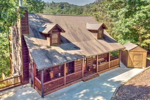 Ellijay Casa | Riverside Lodge on the River