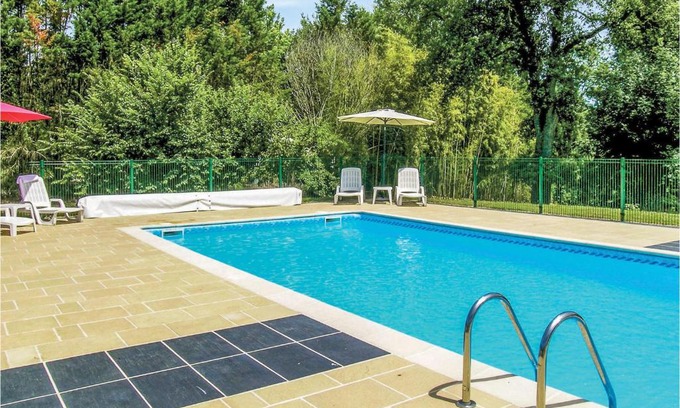 La Barde Casa | Riverside Retreat