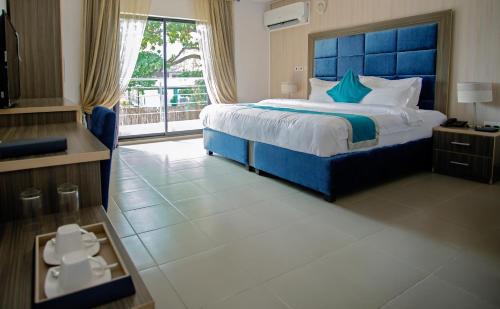 Lagos Hotel | Riviera Suites
