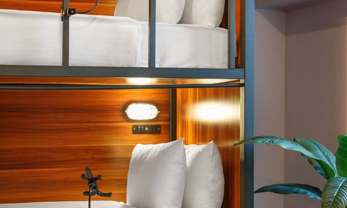 St Kilda Hotel | Roamer St Kilda
