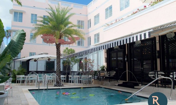 Flamingo/Lummus Casa | Roami at Hotel Astor | Pool | Deluxe Suite