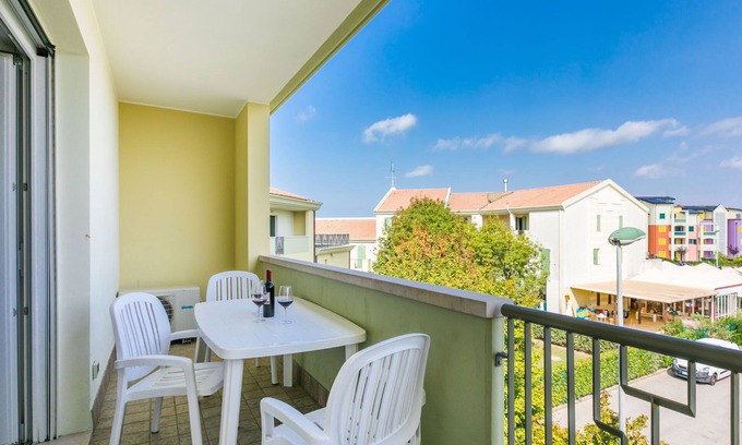 Torre di Fine Apartamento | Robinia/Pinetine by Interhome