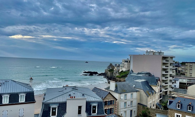 Saint-Ideuc Apartamento | Rochebonne sea view apartment in SAINT MALO