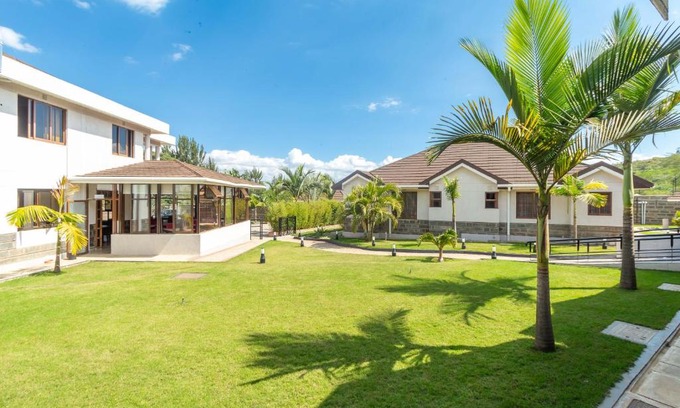 Nakuru Hotel | Rock Hyrax Hotel