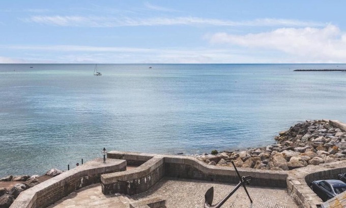 Lyme Regis Hotel | Rock Point Inn