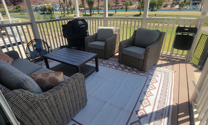 Parker Strip Hotel | Rockin-River House, waterfront!