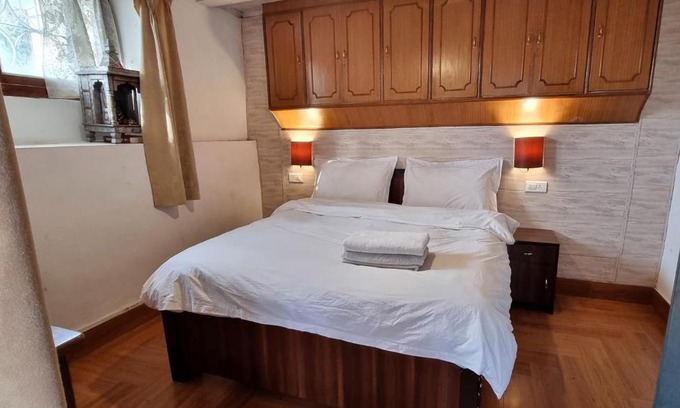 Bemloi Casa | Rockpoint - Mall Road Serviced Homes