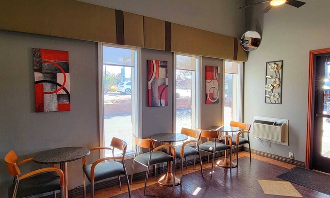 Castle Rock Hotel | Rockview Hotel Castle Rock Downtown