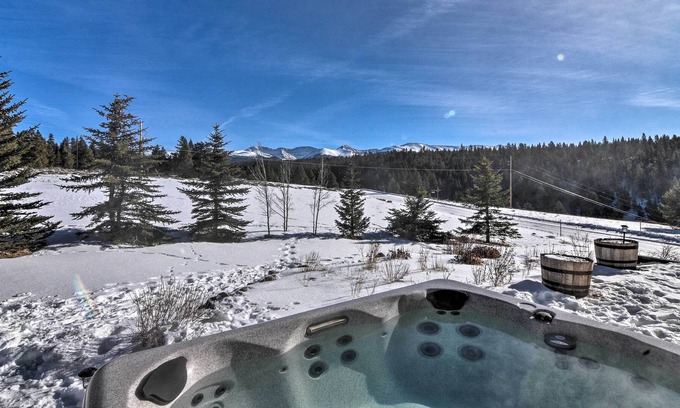Leadville Apartamento | Rocky Mountain Retreat w/ Hot Tub & Views!