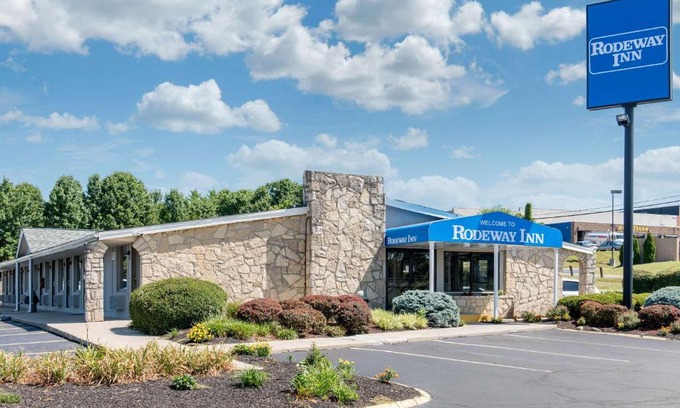 Sharonville Hotel | Rodeway Inn