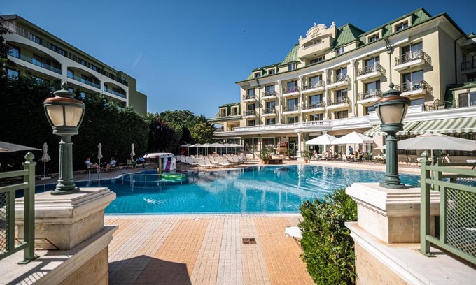 Saints Constantine and Helena Hotel | Romance Hotel and Family Suites