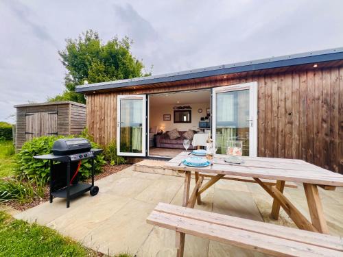 Moffat Apartamento | Romantic Cabin Retreat on 50-Acre Suffolk Farm