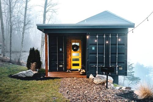 Trenton Casa | Romantic Container Beautifully Design with Deck in Georgia