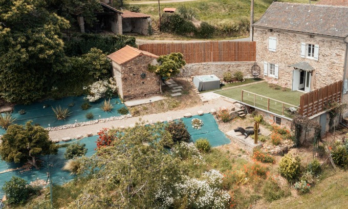 Le Segur Otro | Romantic cottage with spa and hammam near Cordes and Najac