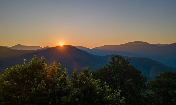 Franklin Cabina | Mammy's Cabin - Bañera de hidromasaje con espectaculares vistas a la montaña