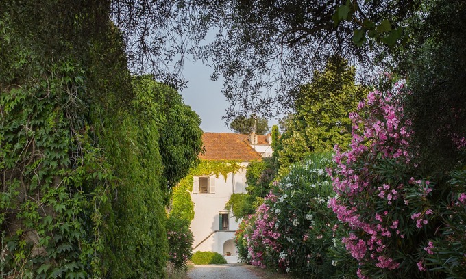 Aghione Cabaña | Casa romántica, piscina privada, zona tranquila y acogedora.