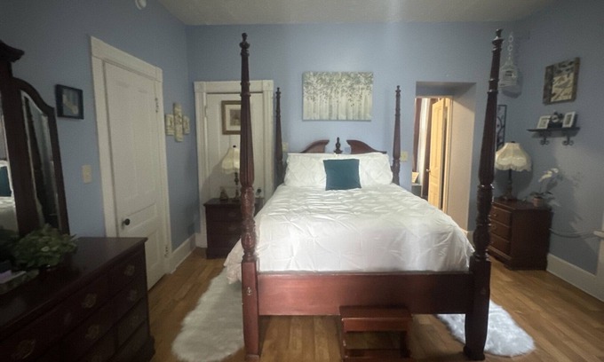 Knoxville Apartamento | Romantic Queen Anne Near UT and Downtown Knoxville
