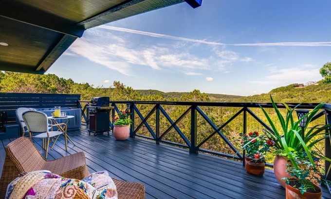 Canyon Lake Cabina | Romantic Retreat at Canyon Lake!