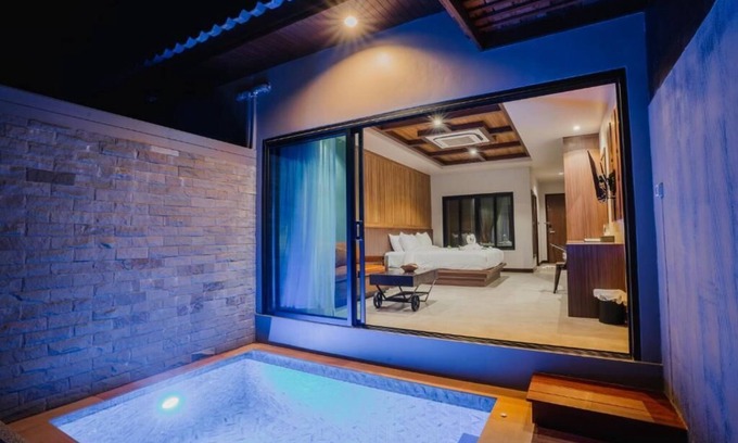 Talat Nuea Complejo | Romantic Room with Private Plunge Pool/Located in Siray Bay 5 Minto Phuket Town