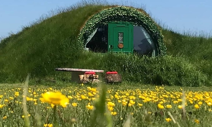 Tawstock Cabina | Romantic Rural Break In Countryside Castle Grounds