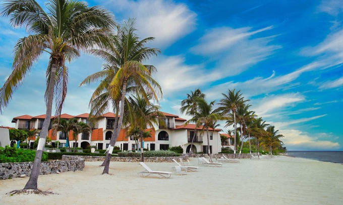 West Bay Villa | Románticos paseos por la playa, hermosas puestas de sol desde cualquier balcón.