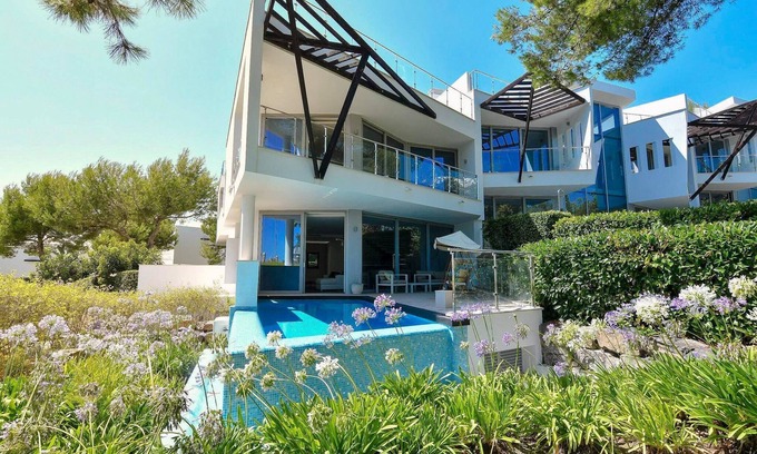 Marbella Casa | Villa en la azotea de 4 dormitorios con vistas al mar, spa y piscina privada