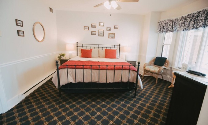 Heart of Missoula Casa | Room #1 · Goldsmith's River Front Inn - Clark Fork Suite