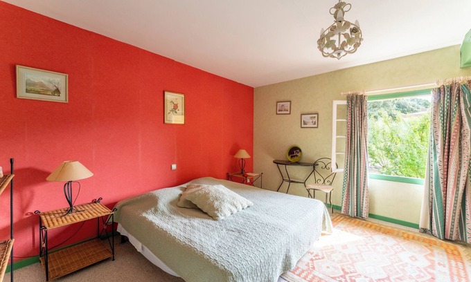 Saint-Pierre-de-Vassols Apartamento | Habitación 'Chambre Verte' con piscina privada, terraza compartida y Wi-Fi