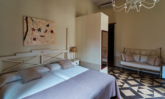 Consuegra Apartamento | Habitación 'La Cuna' con piscina compartida, Wi-Fi y aire acondicionado