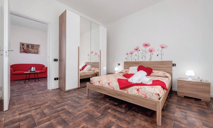 Alzate Brianza Apartamento | Habitación 'Rossa' con terraza compartida y Wi-Fi