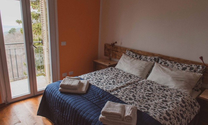 Castiglione Chiavarese Apartamento | Habitación 'Stanza 3' con vistas al mar, terraza compartida y Wi-Fi