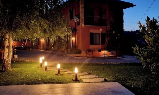 Neive Casa | Room with private bathroom