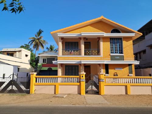 Thanjavur Casa | Rooms in Orange Homestay