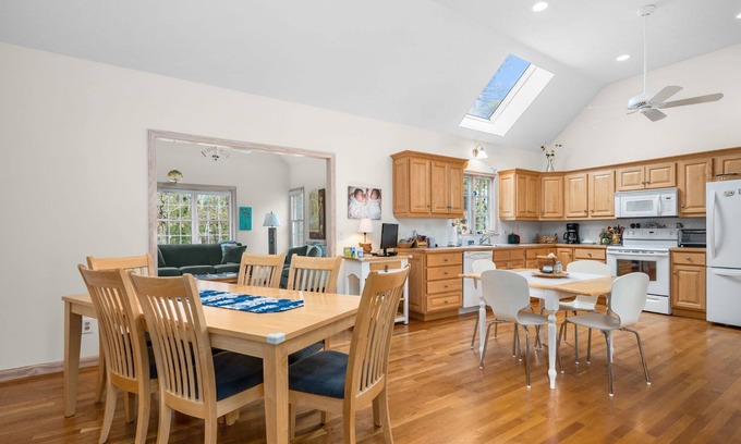 East Dennis Casa | Roomy 3 Bedroom Home - Perfect for Families!