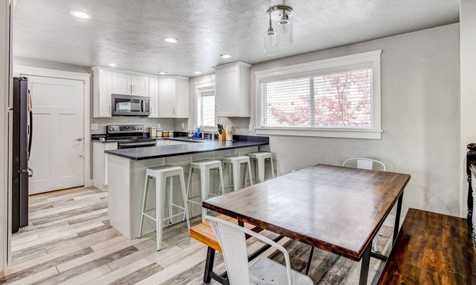 Pleasant Grove Casa | Roomy spaces for large family gatherings!