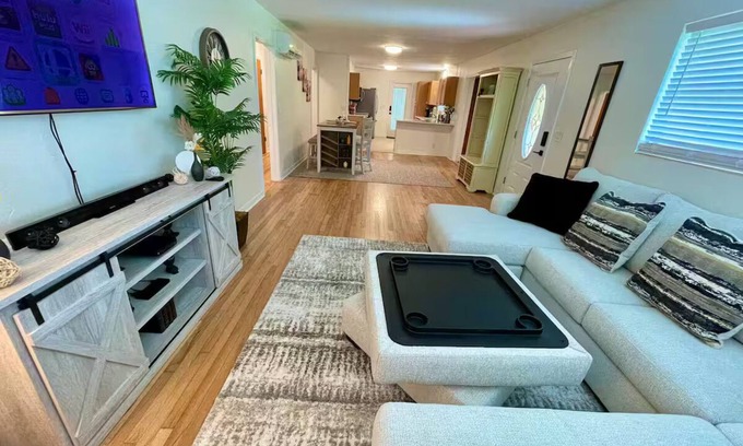 Williston Casa | Rosa Cottage-Entire House