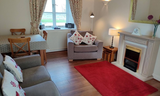 Cramlington Cabaña | Rose Cottage at Burradon Farm