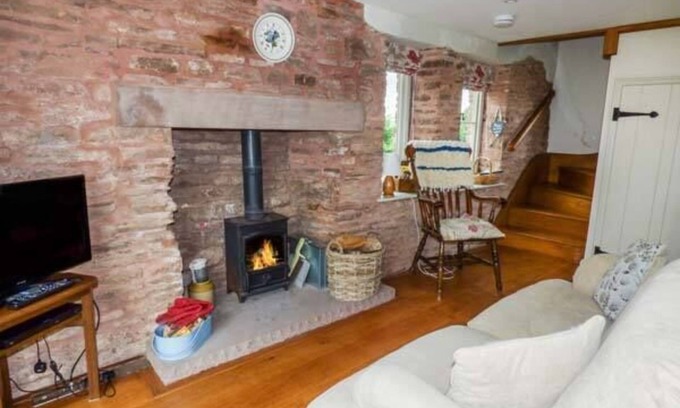 Monmouth Cabaña | Rose Cottage