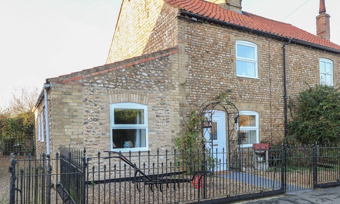 Stoke Ferry Cabaña | ROSE COTTAGE, pet friendly, country holiday cottage in Downham Market