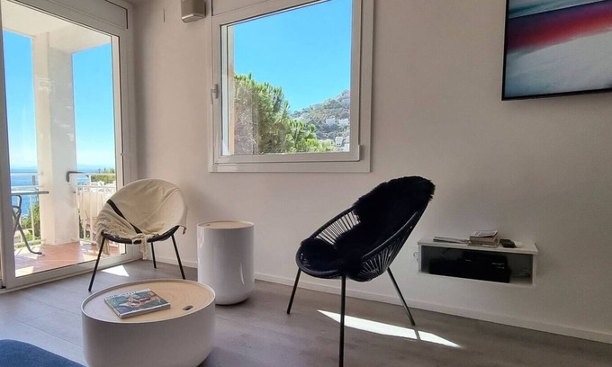 Almadraba-Canyelles Apartamento | Roses vista al mar playa Canyelles costa Brava AV-10