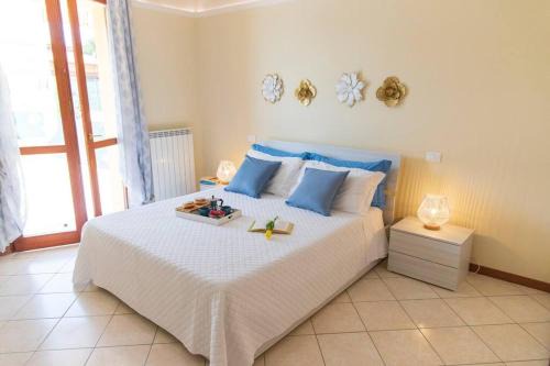 Gabicce Mare Apartamento | Rossellini Home a Gabicce Mare by Yohome