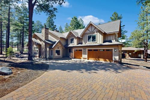 Flagstaff Casa | Round Pen Retreat