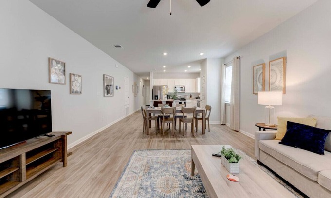 Round Rock Casa | Round Round Temporary Housing