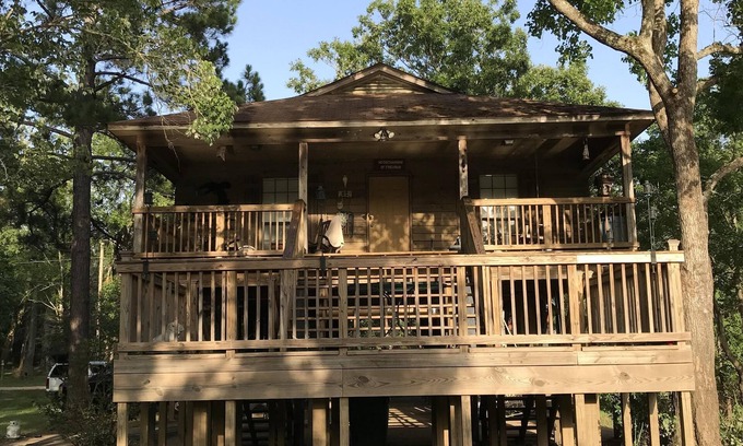 George County Casa | Rouse Fish Camp cerca del río Pascagoula